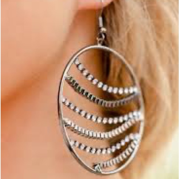 Earrings - Picture 2 of 3